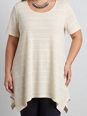 😍SHOW SPECIAL GEORGE Cream Chevron Pattern Short sleeve Sharkbite Hem Tee 2X